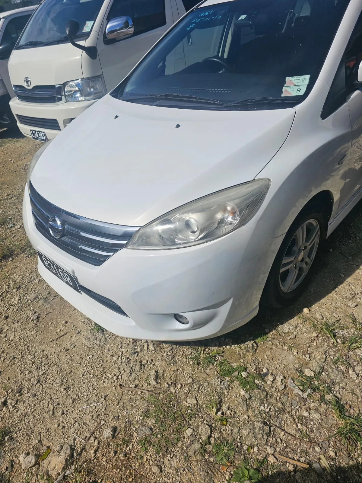 Nissan Lafesta - 6 Seater